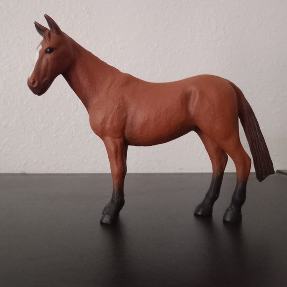 Terra by Battat Chestnut Horse - Picture 1 of 3